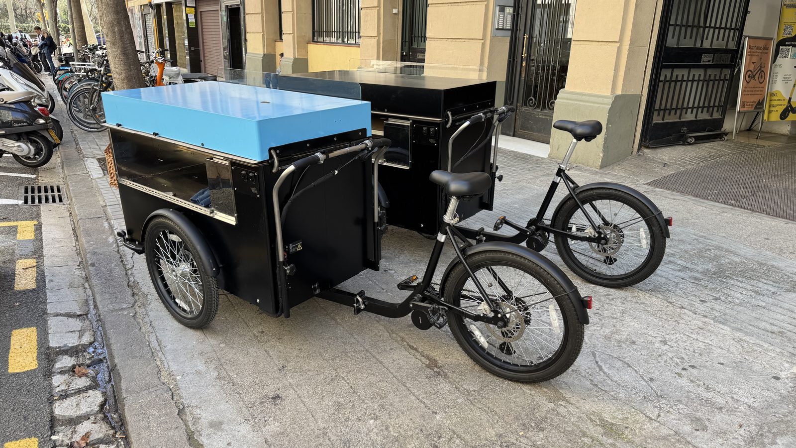 Triciclo Street Food Paul&Ernest de segunda mano — 1